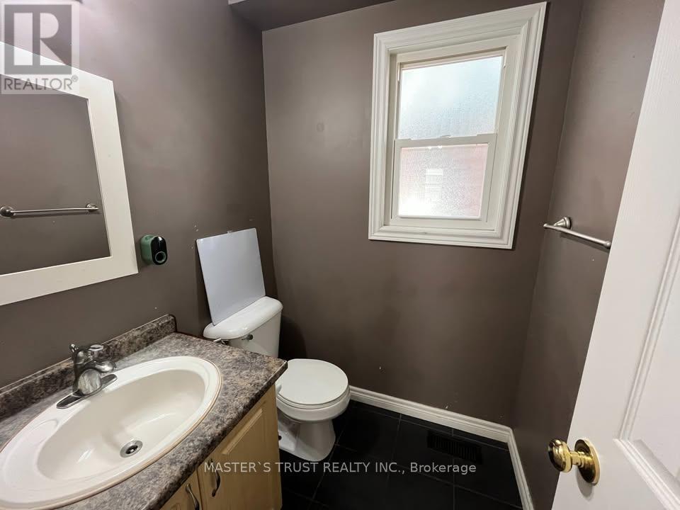 256 Bridlewreath Street, Kitchener, Ontario  N2E 4B4 - Photo 9 - X13482796