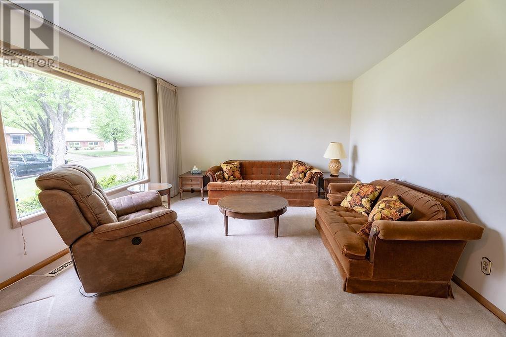 436 Amethyst Cres, Thunder Bay, Ontario  P7C 1T4 - Photo 4 - TB2601579