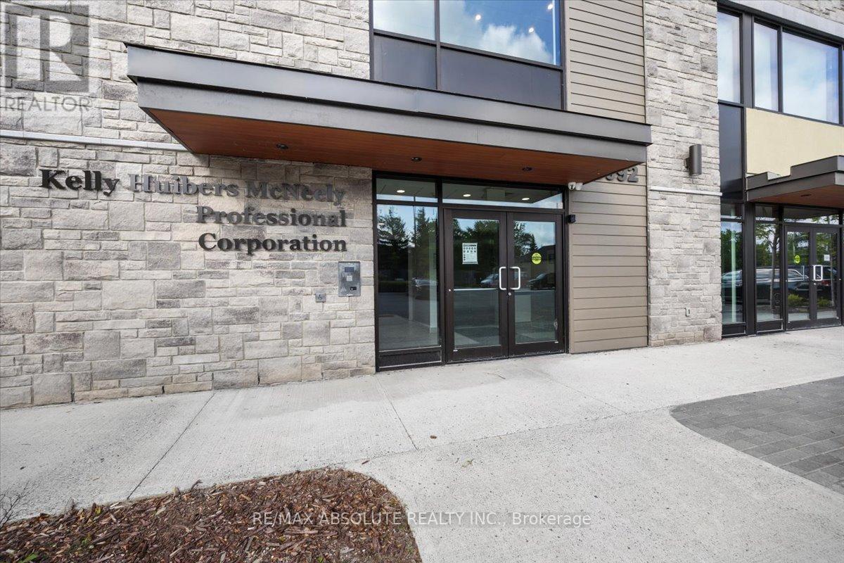 301 - 5992 Hazeldean Road, Ottawa, Ontario  K2S 1B9 - Photo 3 - X13483152