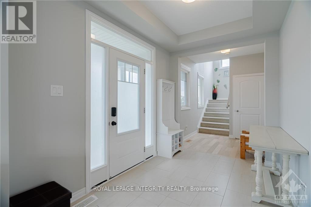 701 Brittanic Road, Ottawa, Ontario  K2V 0N8 - Photo 4 - X13483192