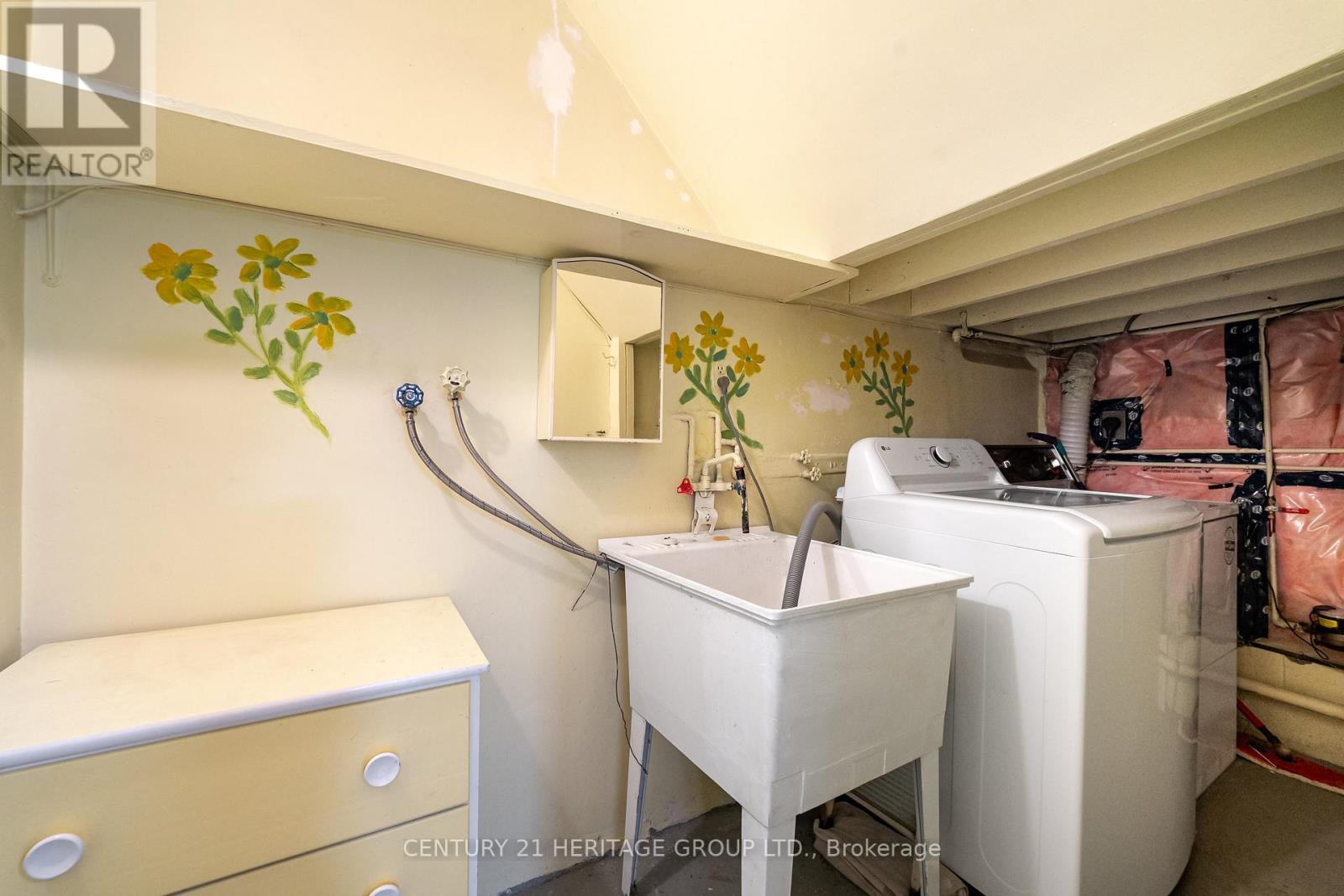 37 Gambello Crescent, Toronto, Ontario  M3J 1W2 - Photo 16 - W13469562