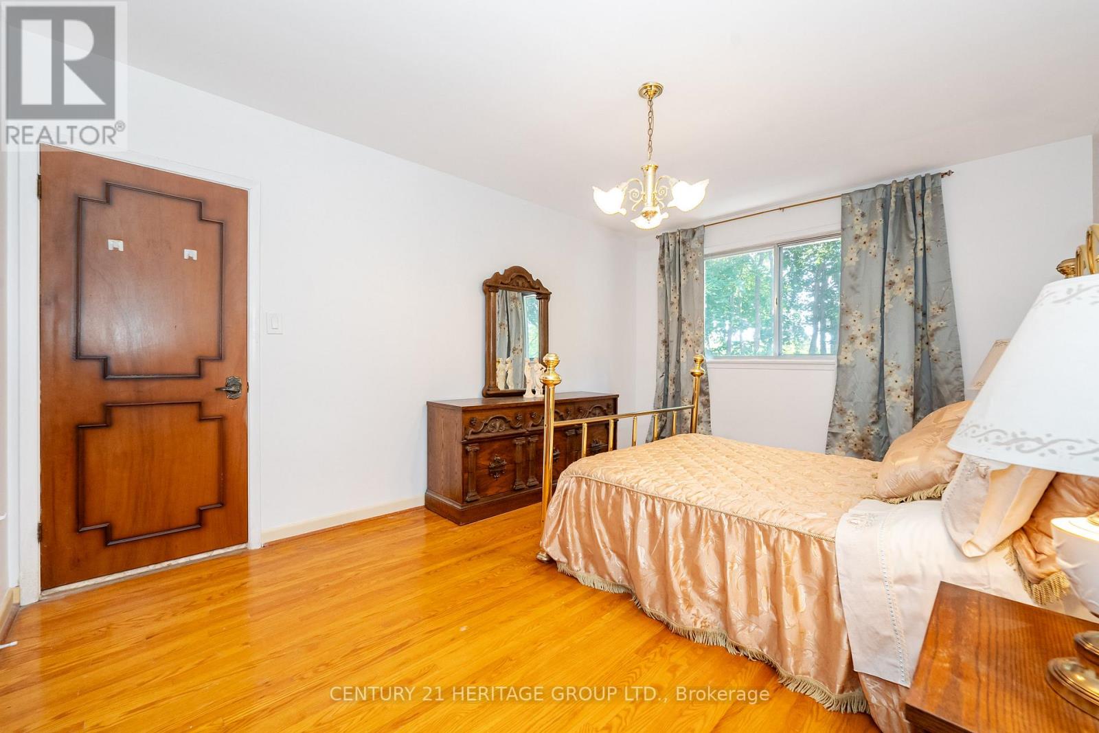 37 Gambello Crescent, Toronto, Ontario  M3J 1W2 - Photo 11 - W13469562