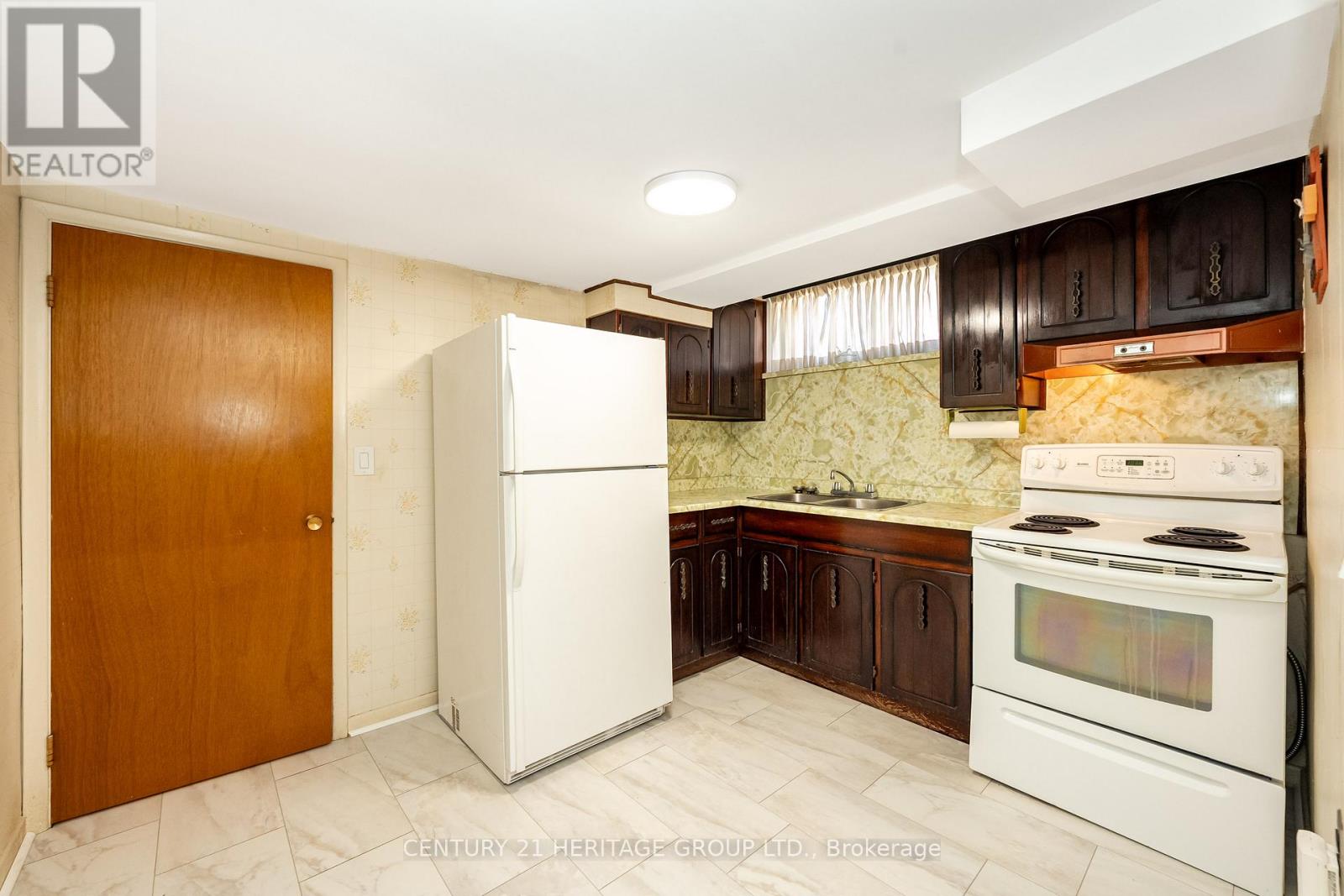 37 Gambello Crescent, Toronto, Ontario  M3J 1W2 - Photo 14 - W13469562