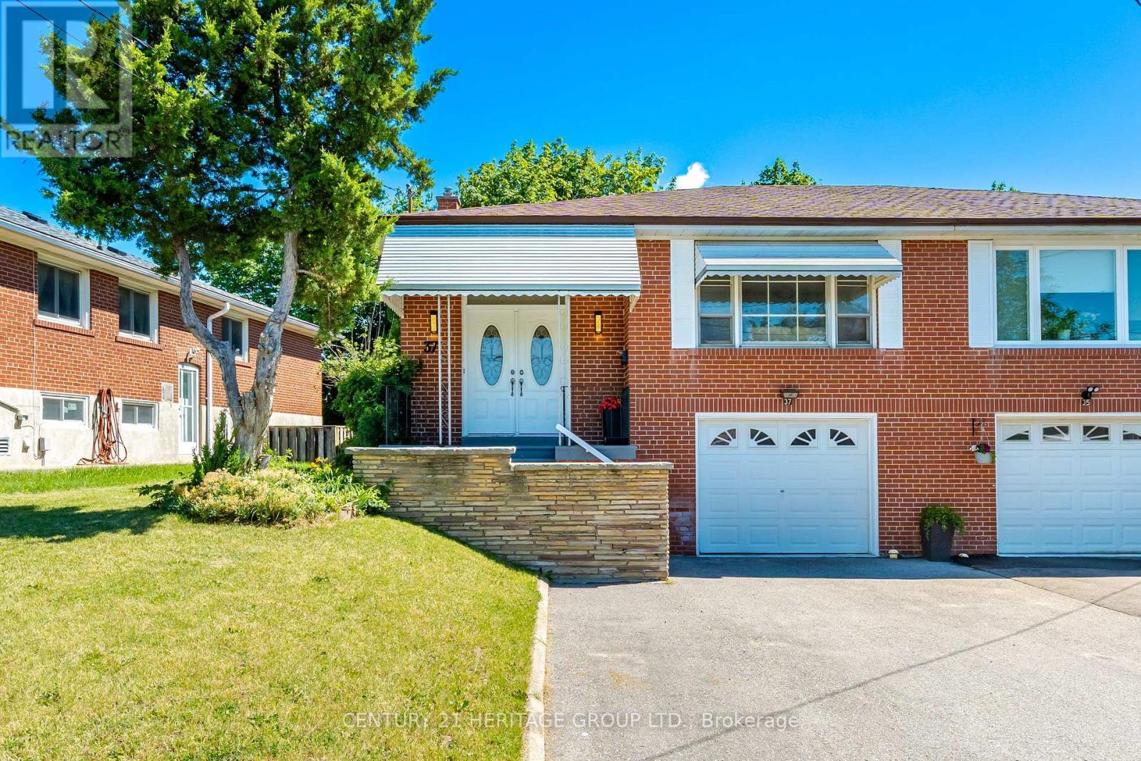 37 GAMBELLO CRESCENT, Toronto, Ontario