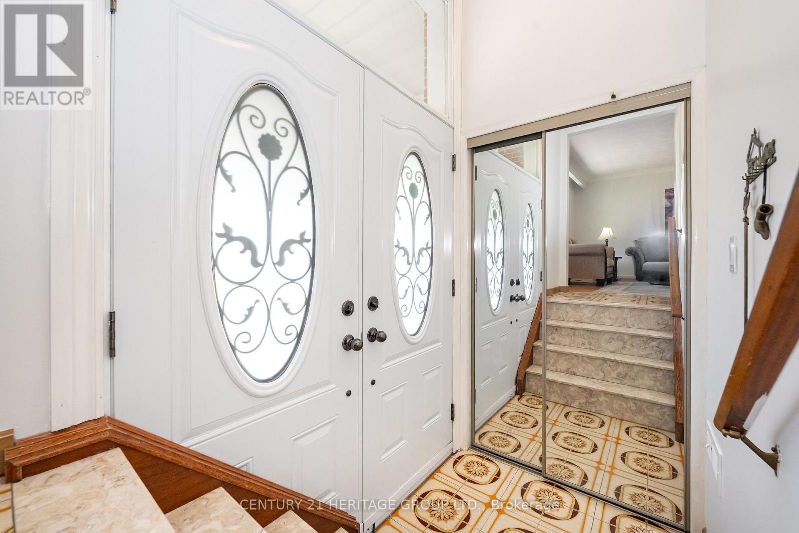 37 Gambello Crescent, Toronto, Ontario  M3J 1W2 - Photo 3 - W13469562