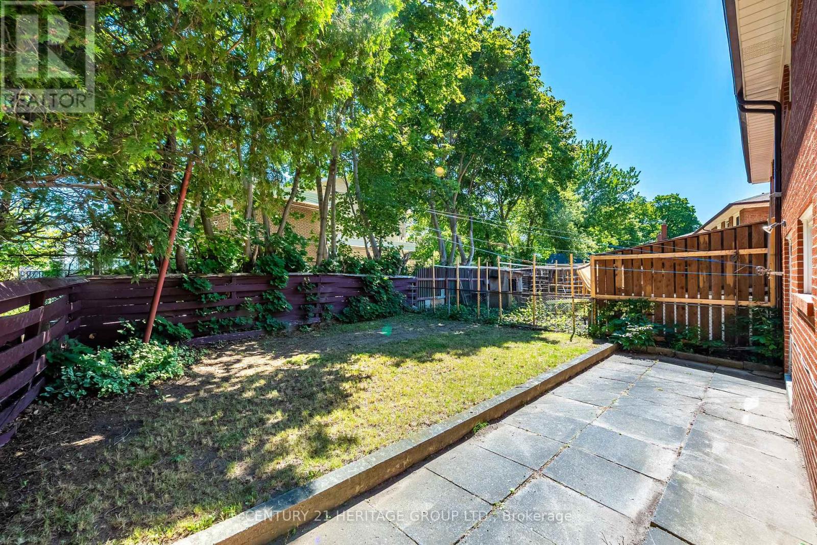 37 Gambello Crescent, Toronto, Ontario  M3J 1W2 - Photo 19 - W13469562