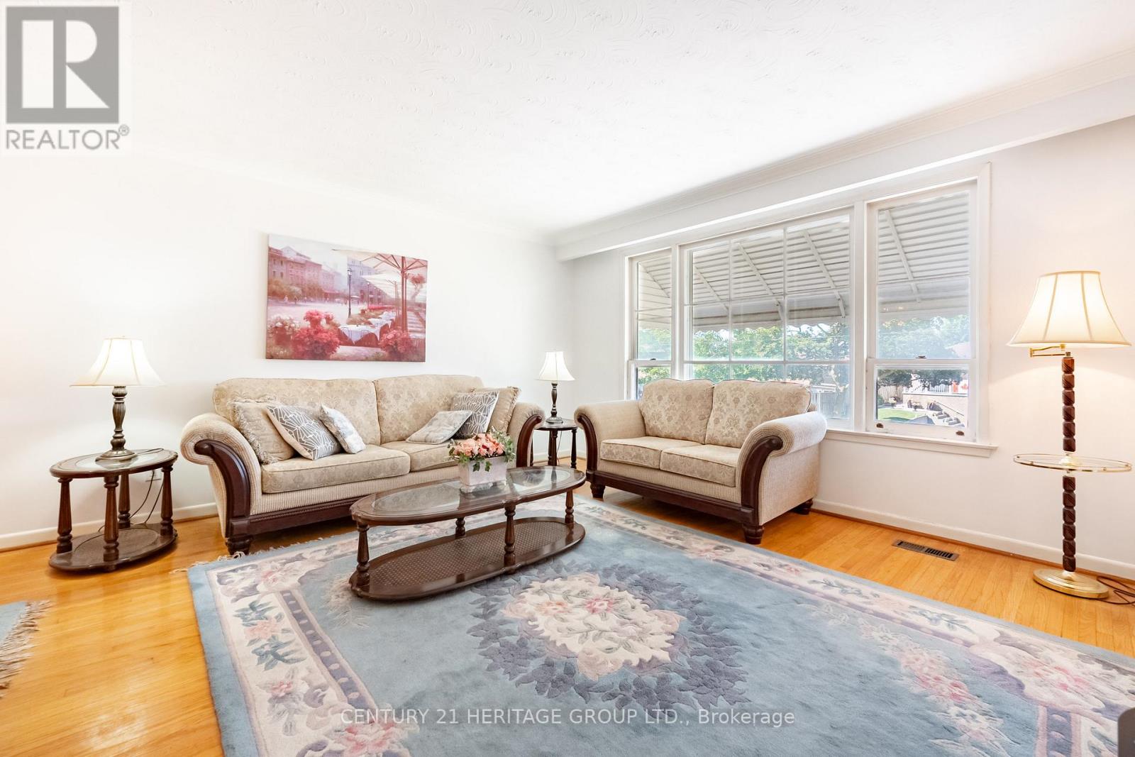 37 Gambello Crescent, Toronto, Ontario  M3J 1W2 - Photo 6 - W13469562