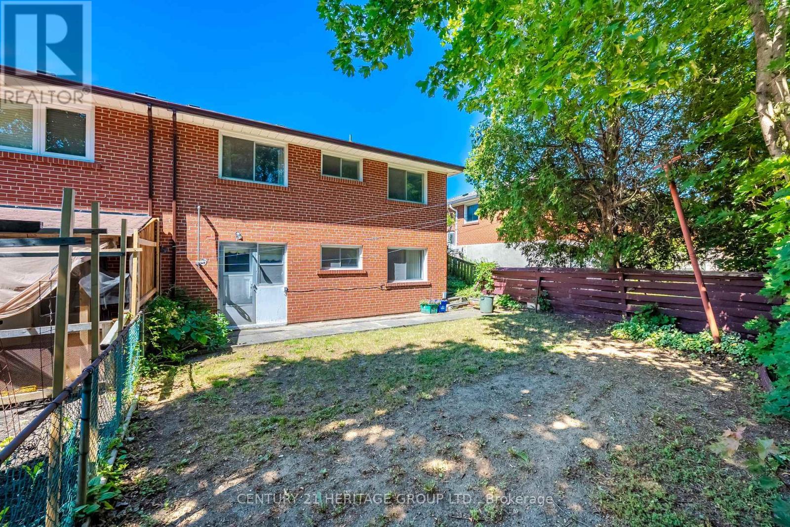 37 Gambello Crescent, Toronto, Ontario  M3J 1W2 - Photo 20 - W13469562