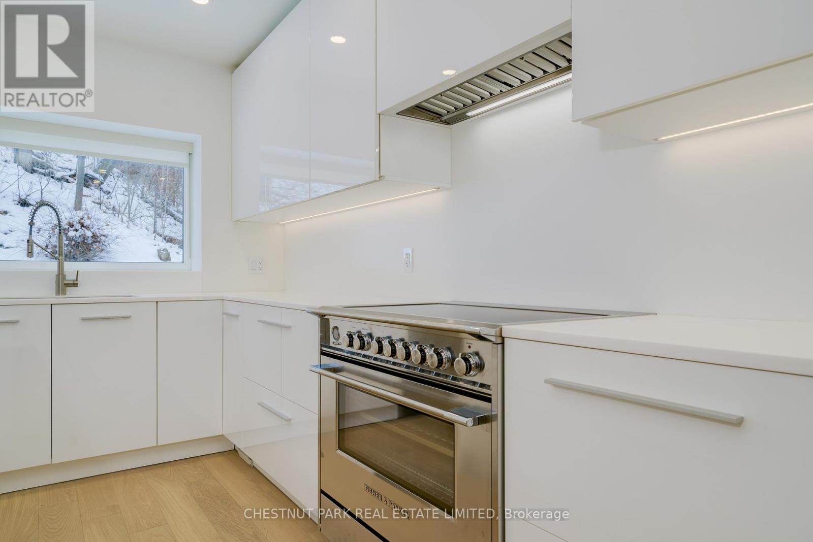 116 Boulton Drive, Toronto, Ontario  M4V 2V6 - Photo 9 - C13482648