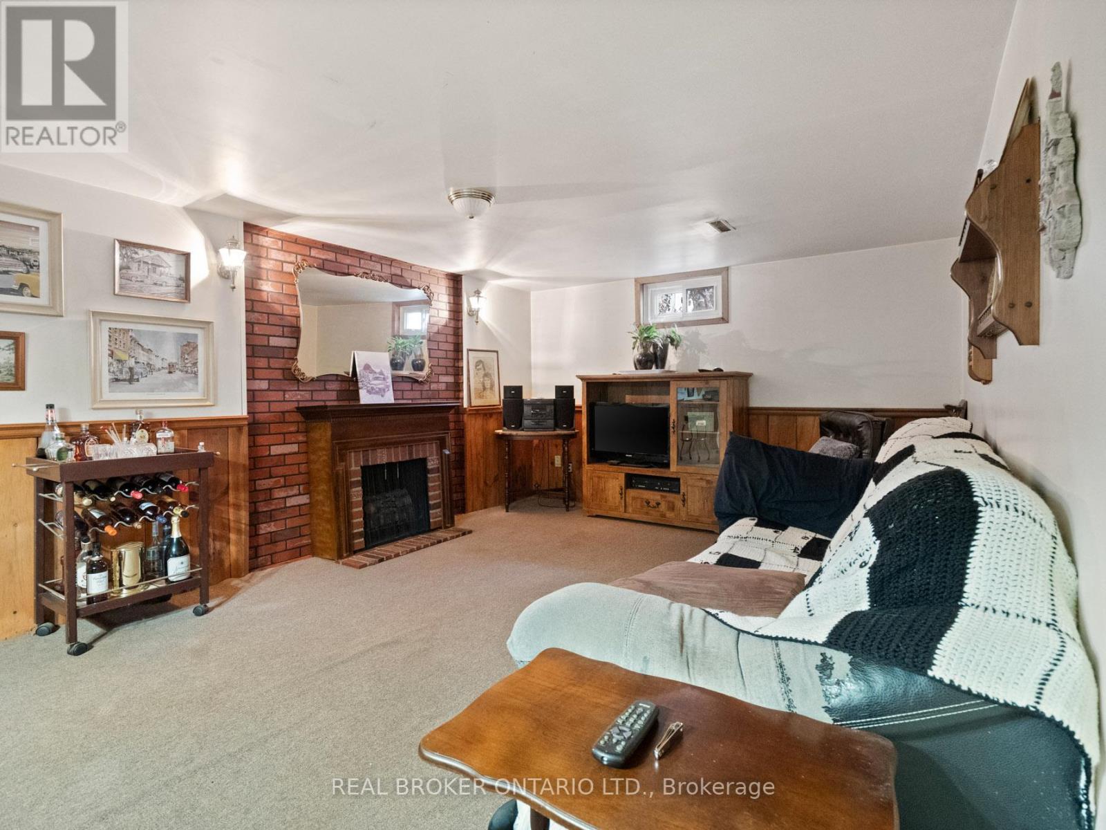 20 Brackencrest Road, St. Catharines, Ontario  L2P 3K8 - Photo 23 - X12849650