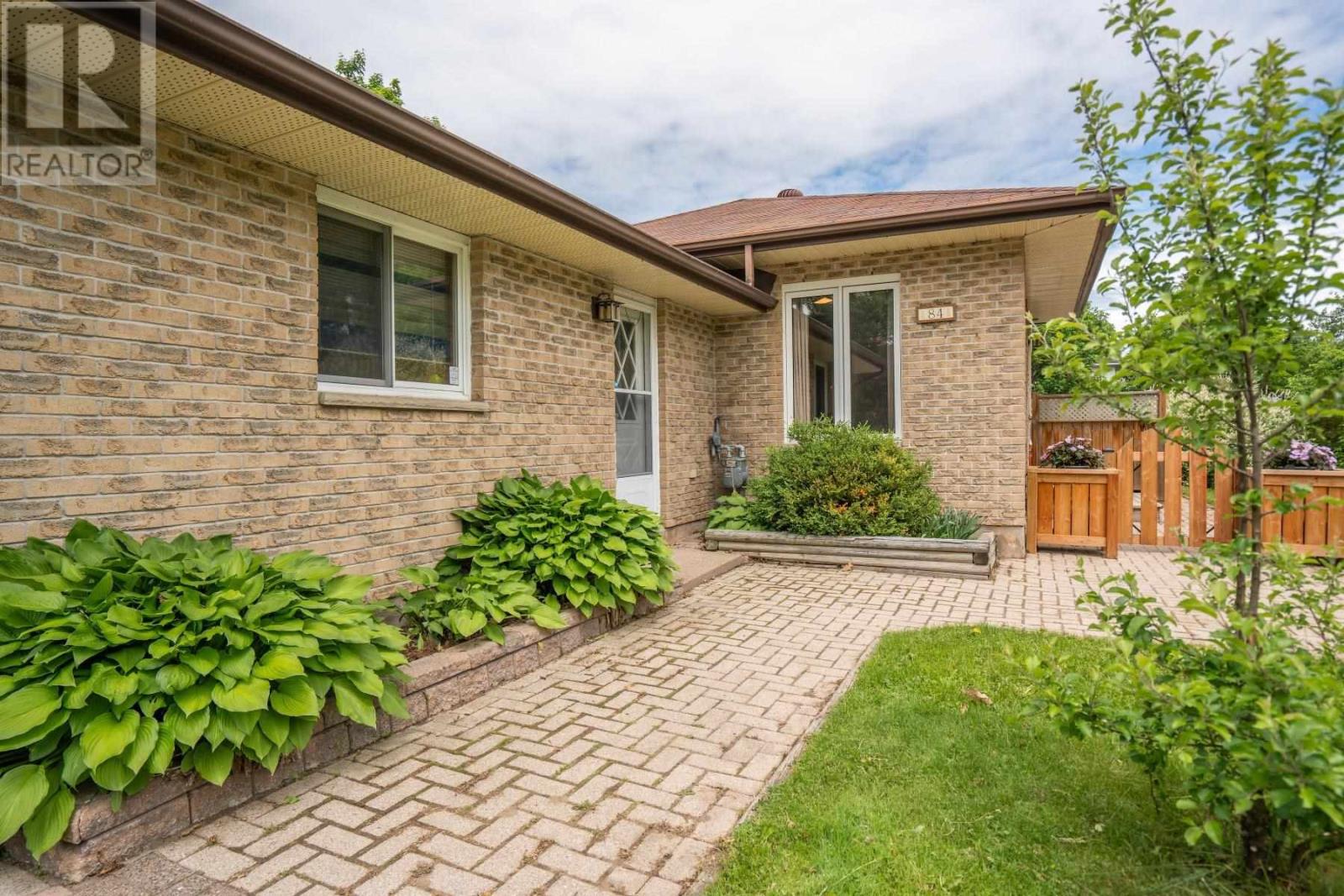 84 Primrose Dr, Sault Ste. Marie, Ontario  P6B 4E6 - Photo 3 - SM261543