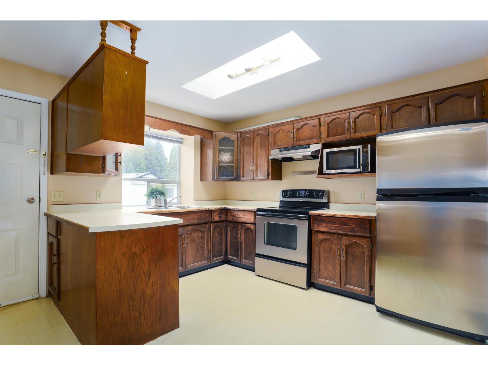 9496 209b Crescent, Langley, British Columbia  V1M 2A9 - Photo 8 - R3139385
