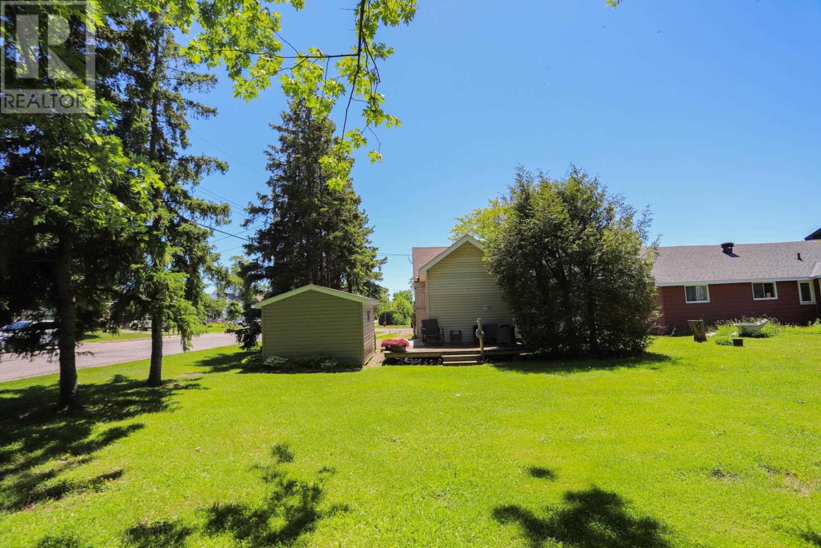 40 Montgomery Ave, Sault Ste. Marie, Ontario P6B 1M5 - Photo 25 - SM261577