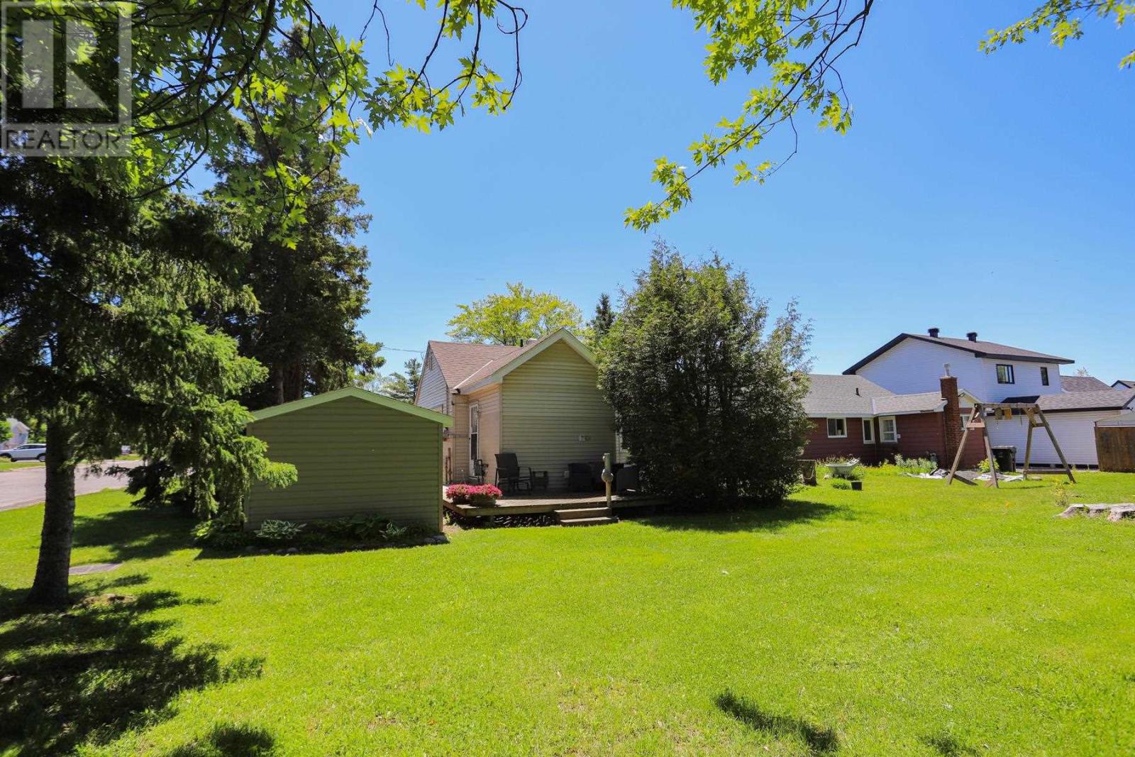 40 Montgomery Ave, Sault Ste. Marie, Ontario P6B 1M5 - Photo 26 - SM261577