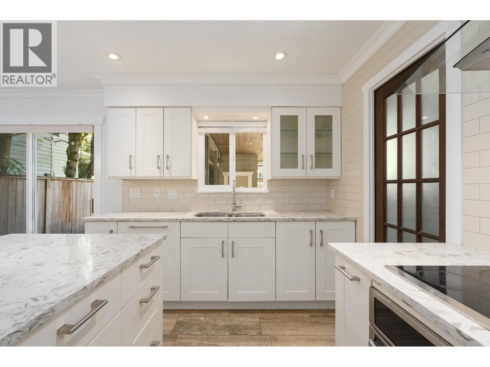 457 W 23rd Street, North Vancouver, British Columbia  V7M 2B8 - Photo 12 - R3139357