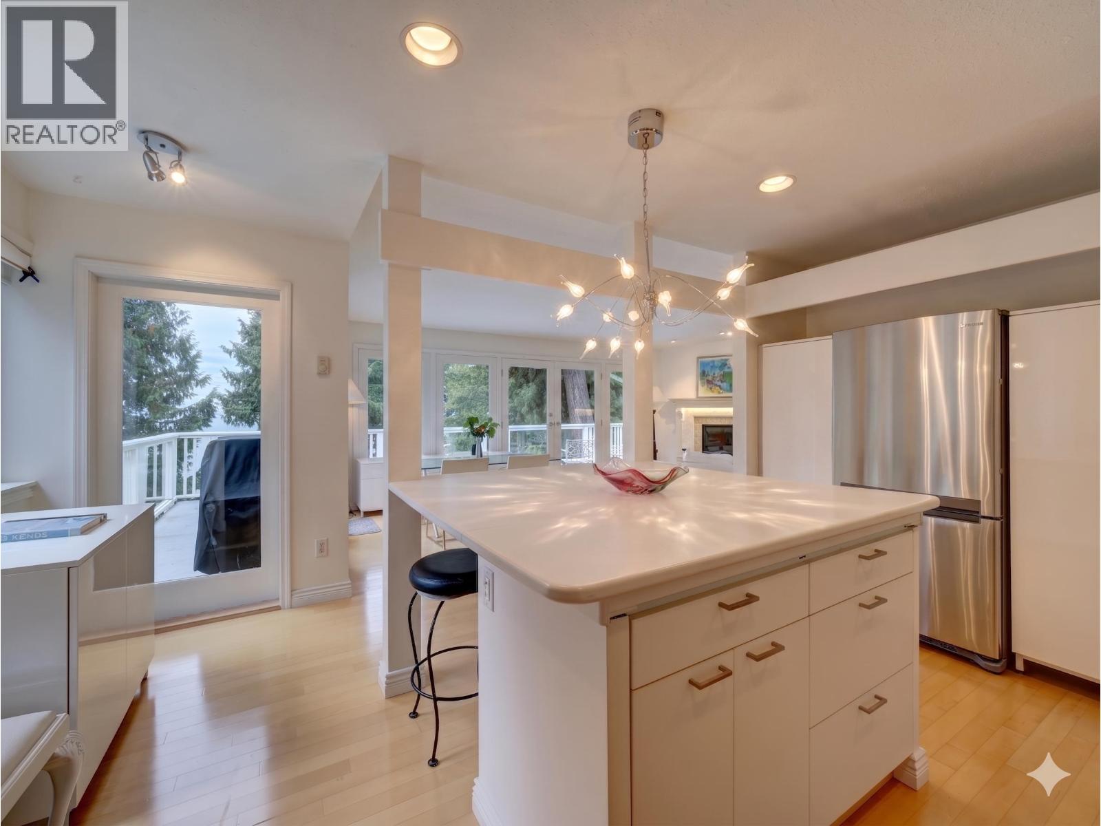 4947 Sunshine Coast Highway, Sechelt, British Columbia V7Z 0B6 - Photo 14 - R3139372