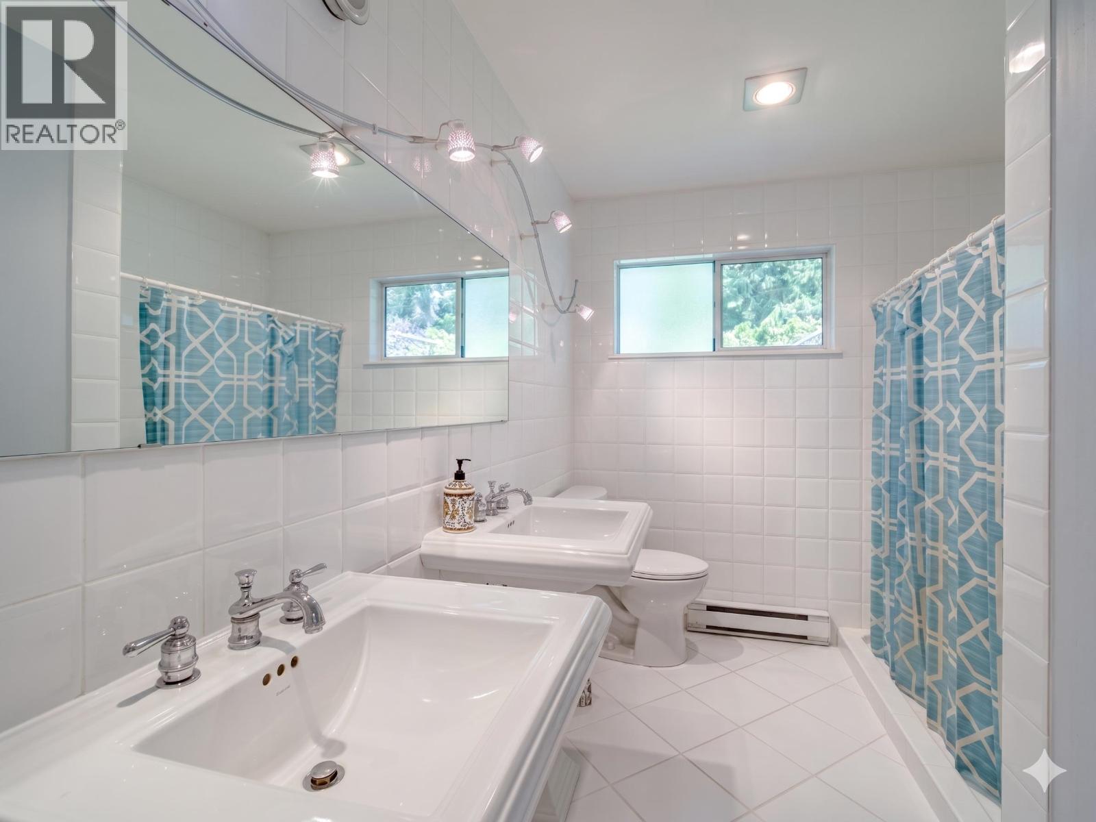 4947 Sunshine Coast Highway, Sechelt, British Columbia V7Z 0B6 - Photo 23 - R3139372