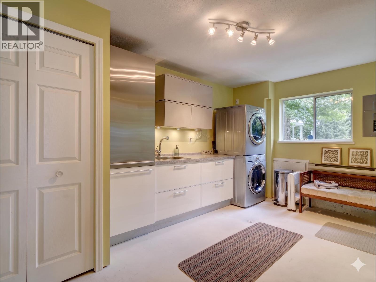 4947 Sunshine Coast Highway, Sechelt, British Columbia V7Z 0B6 - Photo 31 - R3139372