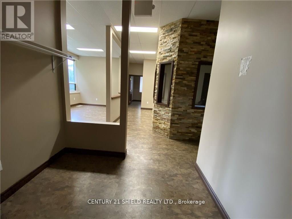 1 - 305 Baldwin Avenue, Cornwall, Ontario  K6H 4J6 - Photo 4 - X13483236