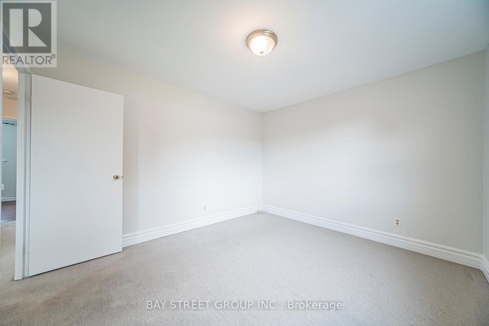 296 Killdeer Street W, Oshawa, Ontario  L1G 6X3 - Photo 9 - E13482082
