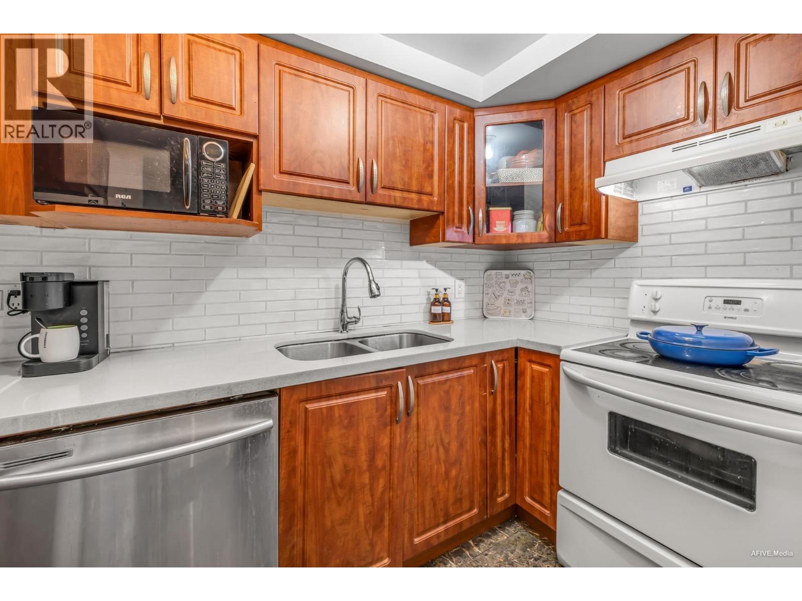 503 6595 Willingdon Avenue, Burnaby, British Columbia  V5H 4E5 - Photo 5 - R3139326