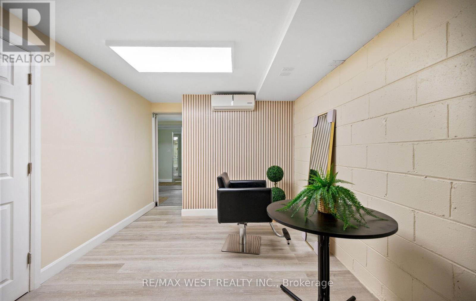 374 Oakwood Avenue, Toronto, Ontario  M6E 2W3 - Photo 20 - C13483200