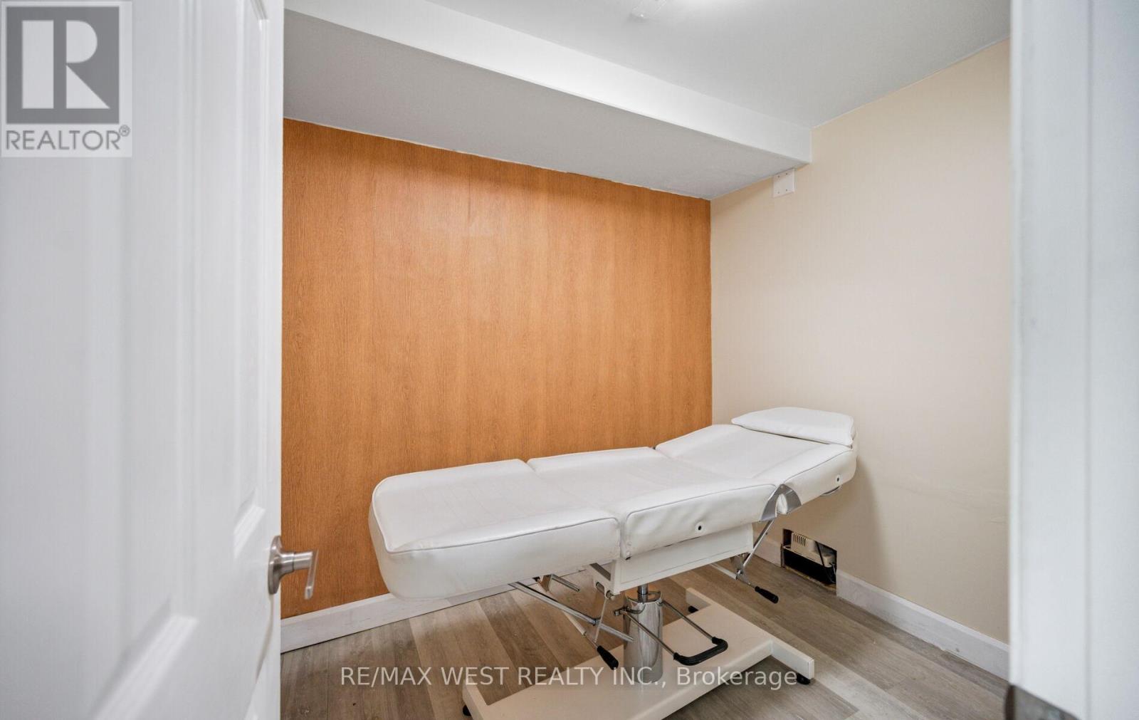 374 Oakwood Avenue, Toronto, Ontario  M6E 2W3 - Photo 24 - C13483200