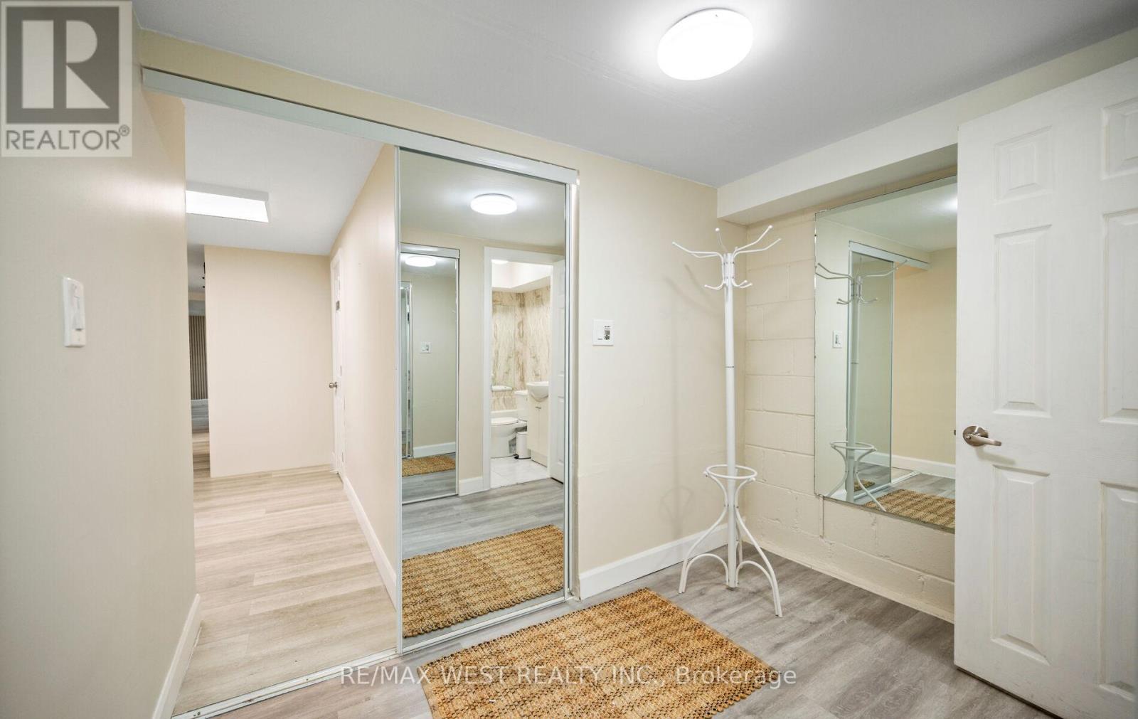 374 Oakwood Avenue, Toronto, Ontario  M6E 2W3 - Photo 26 - C13483200
