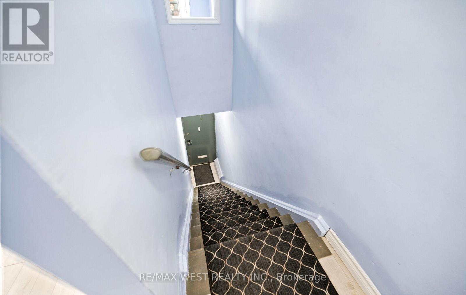374 Oakwood Avenue, Toronto, Ontario  M6E 2W3 - Photo 29 - C13483200