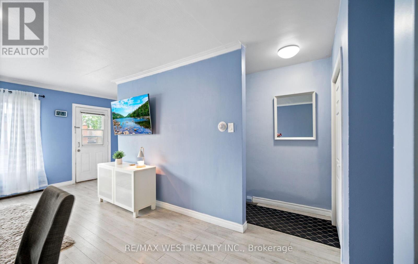 374 Oakwood Avenue, Toronto, Ontario  M6E 2W3 - Photo 30 - C13483200