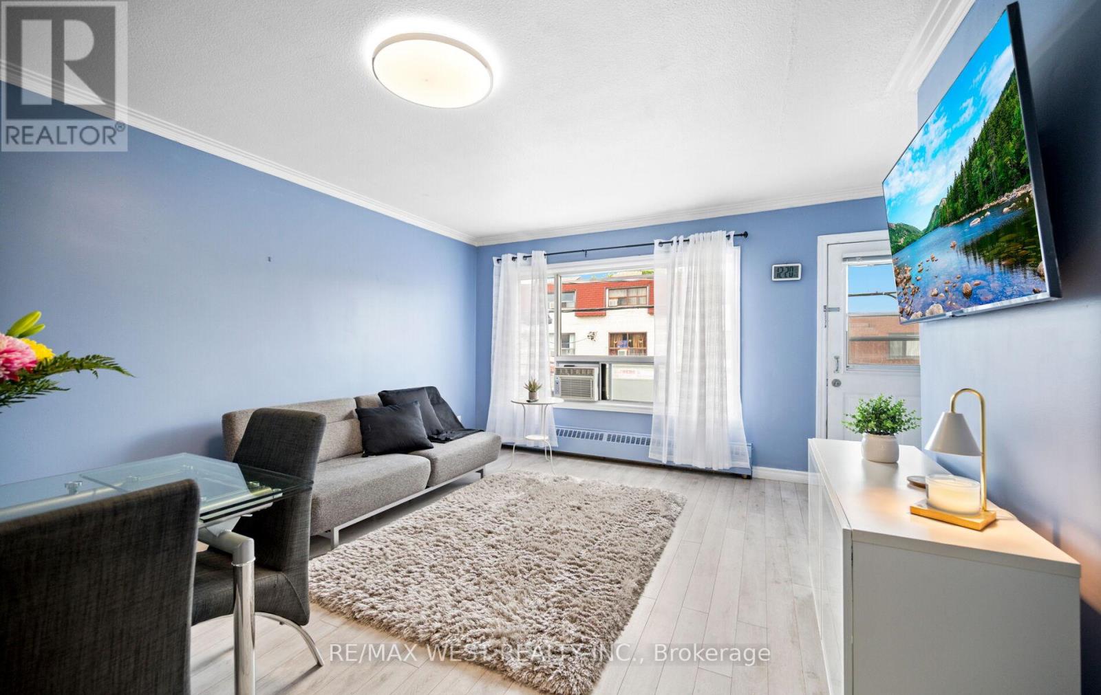 374 Oakwood Avenue, Toronto, Ontario  M6E 2W3 - Photo 31 - C13483200