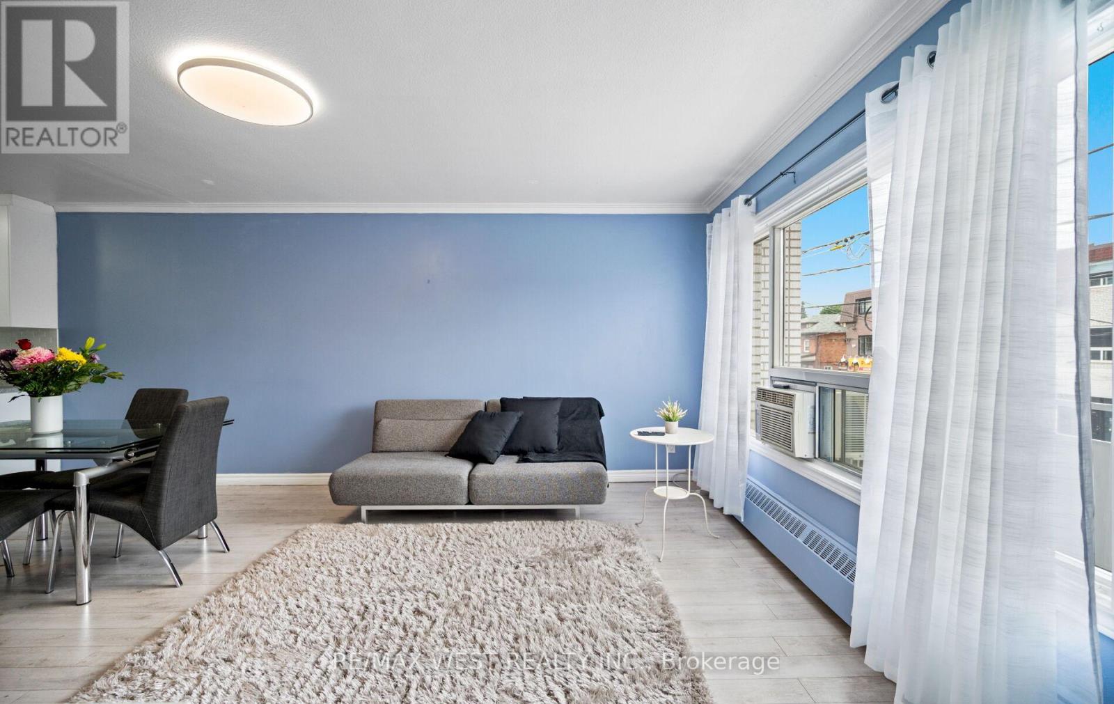 374 Oakwood Avenue, Toronto, Ontario  M6E 2W3 - Photo 32 - C13483200