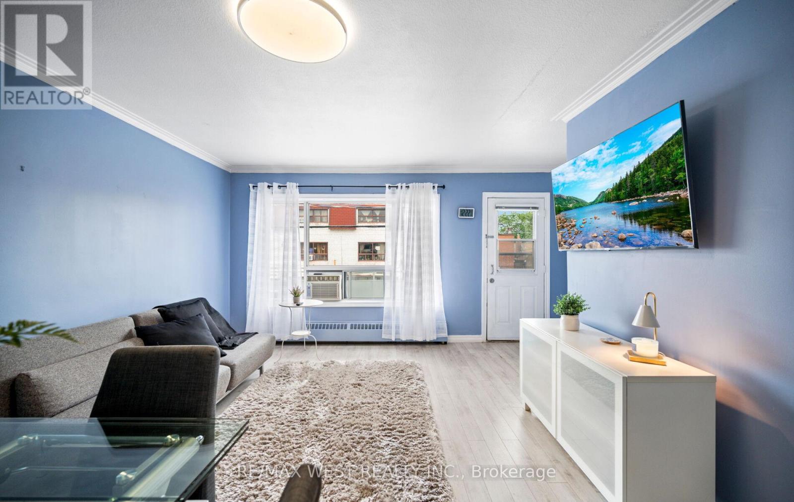 374 Oakwood Avenue, Toronto, Ontario  M6E 2W3 - Photo 33 - C13483200