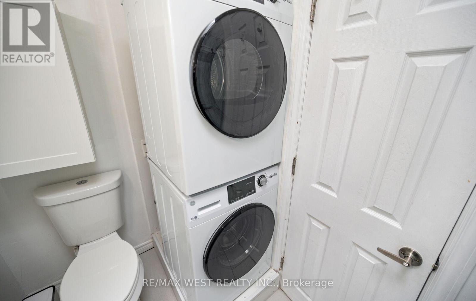 374 Oakwood Avenue, Toronto, Ontario  M6E 2W3 - Photo 44 - C13483200