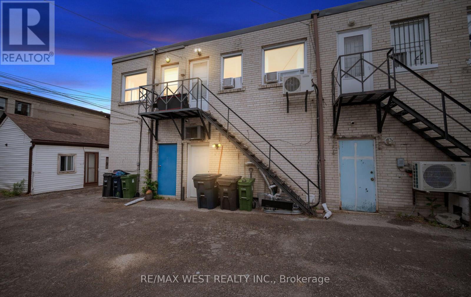374 Oakwood Avenue, Toronto, Ontario  M6E 2W3 - Photo 46 - C13483200