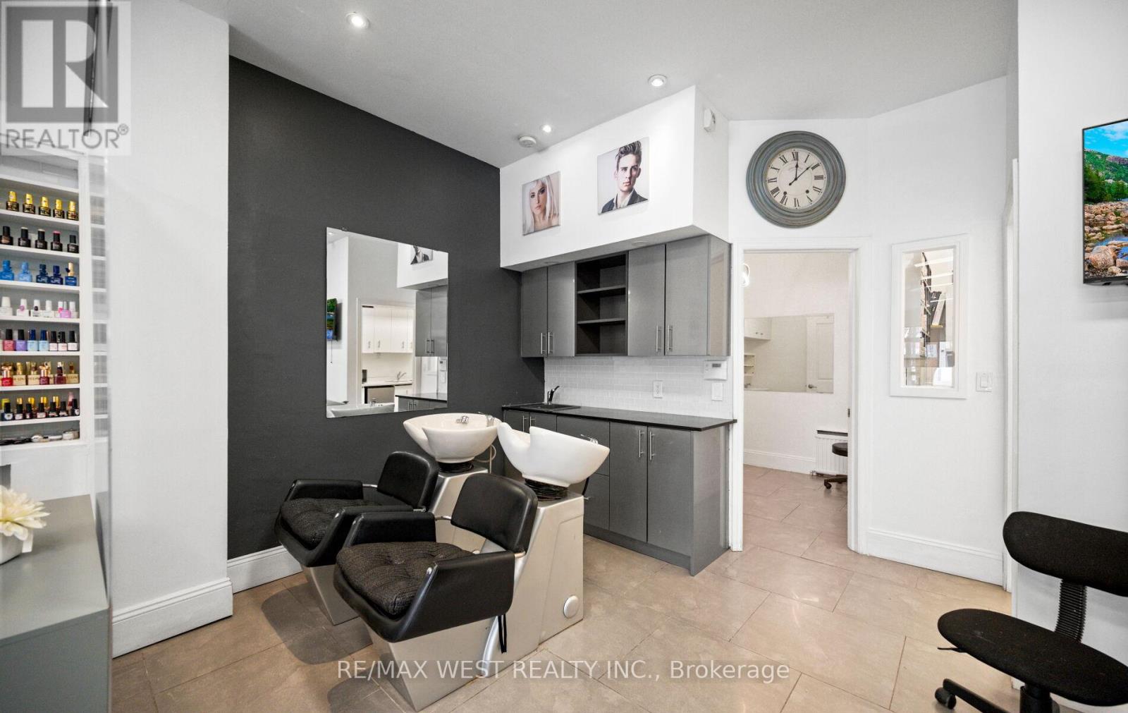 374 Oakwood Avenue, Toronto, Ontario  M6E 2W3 - Photo 9 - C13483200