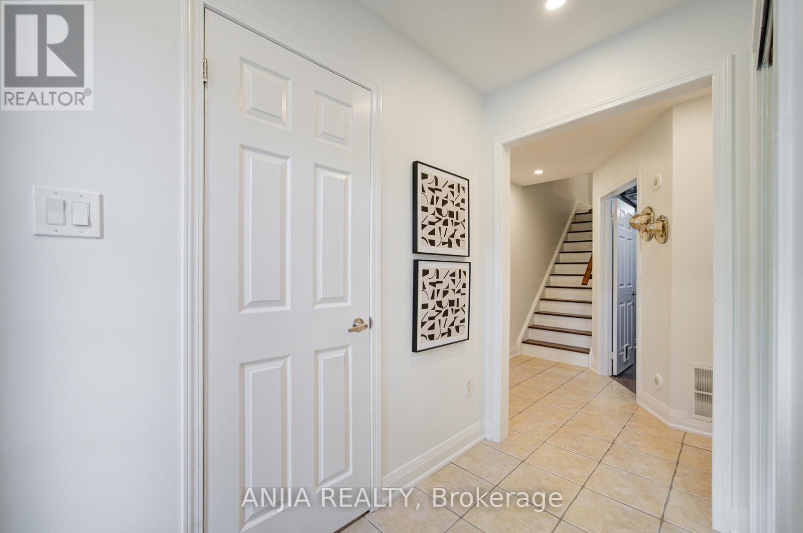 39 Miltrose Crescent, Whitchurch-Stouffville, Ontario  L4A 0P8 - Photo 4 - N13483164