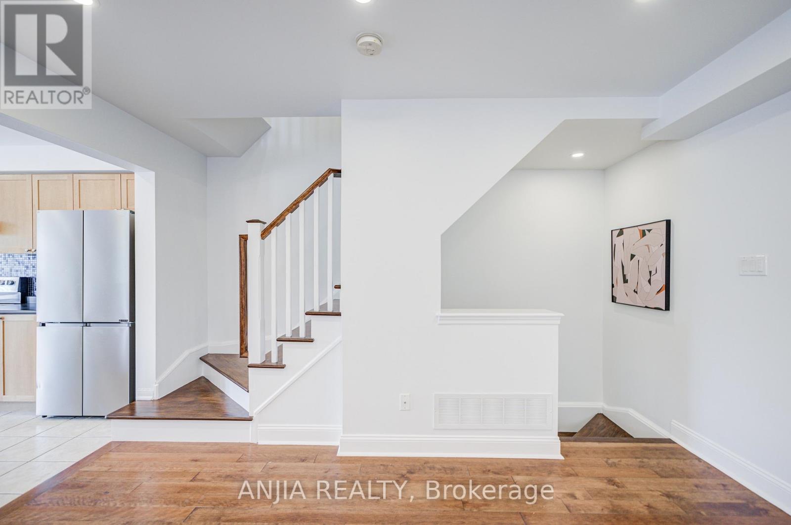 39 Miltrose Crescent, Whitchurch-Stouffville, Ontario  L4A 0P8 - Photo 8 - N13483164