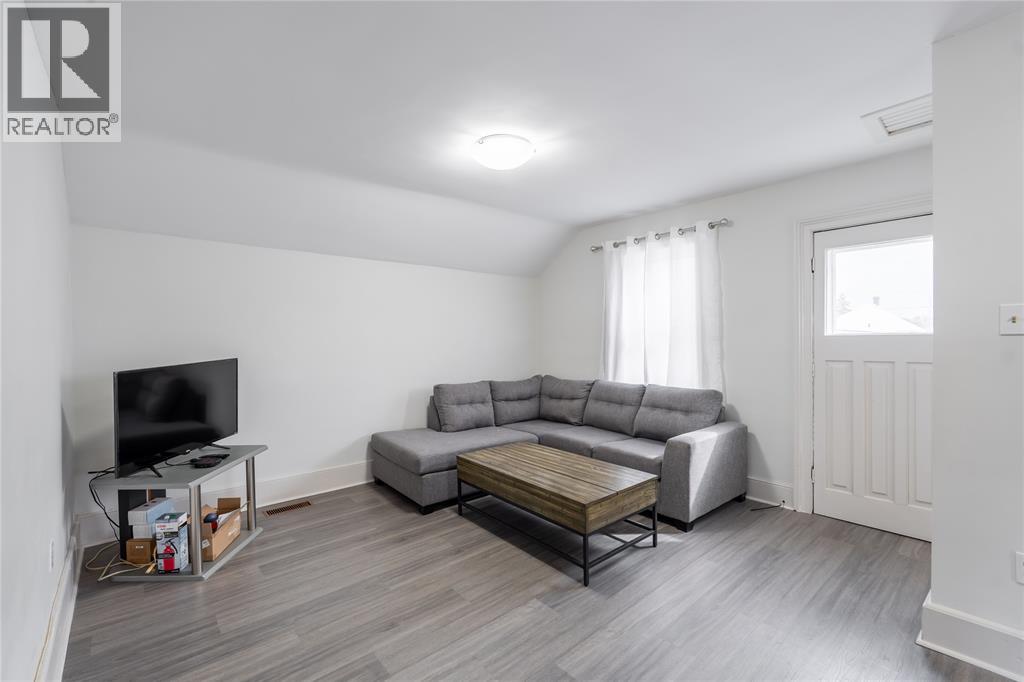 116 Vidal Street North, Sarnia, Ontario  N7T 5X5 - Photo 9 - 26006713