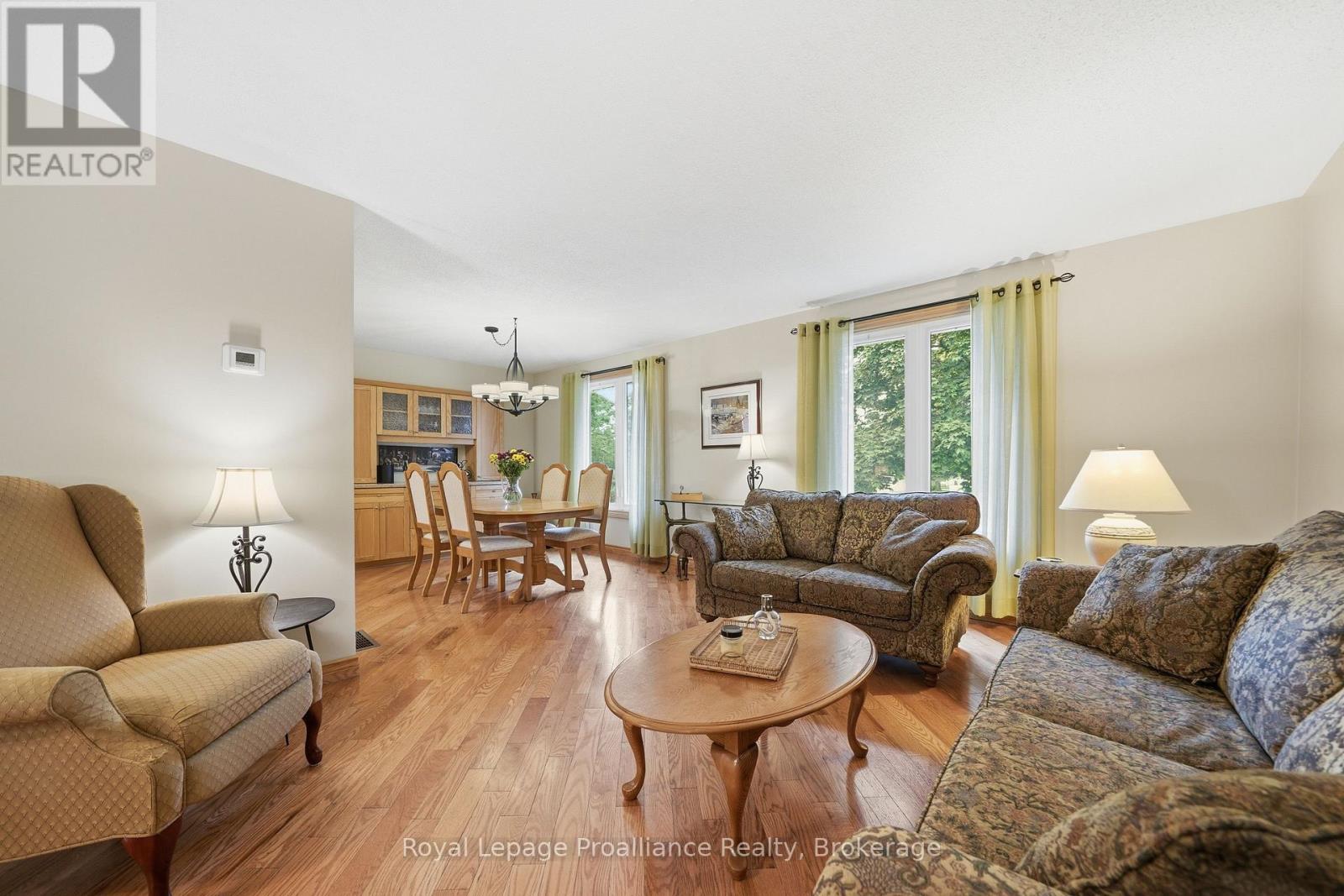 40 Springbrook Crescent, Belleville, Ontario  K8P 5B8 - Photo 2 - X13483478