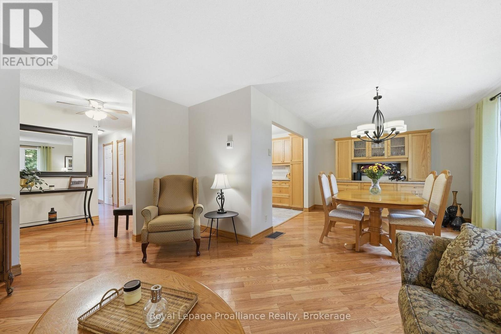 40 Springbrook Crescent, Belleville, Ontario  K8P 5B8 - Photo 3 - X13483478