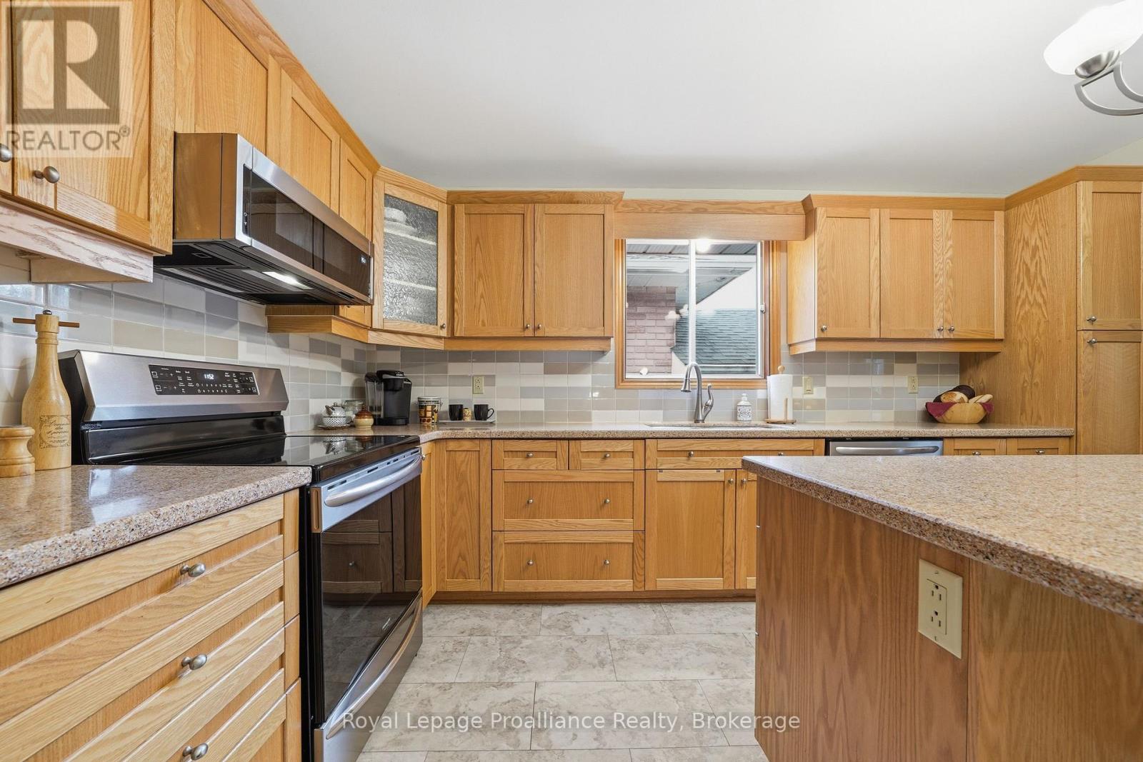 40 Springbrook Crescent, Belleville, Ontario  K8P 5B8 - Photo 8 - X13483478