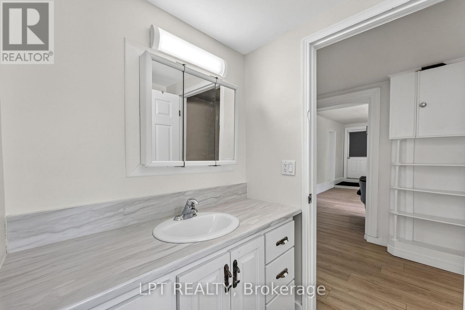 269 Richmond Street, North Middlesex, Ontario  N0M 2K0 - Photo 13 - X13483294