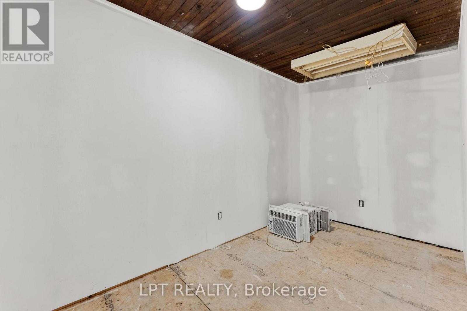 269 Richmond Street, North Middlesex, Ontario  N0M 2K0 - Photo 22 - X13483294