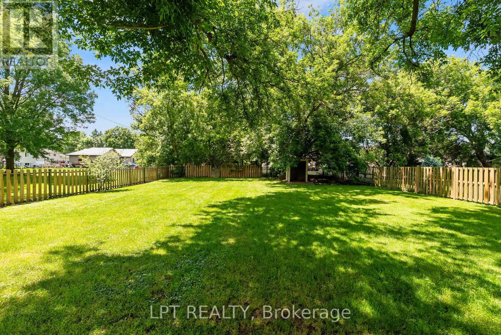 269 Richmond Street, North Middlesex, Ontario  N0M 2K0 - Photo 25 - X13483294