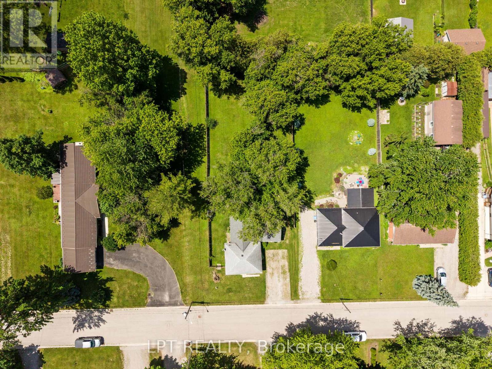 269 Richmond Street, North Middlesex, Ontario  N0M 2K0 - Photo 37 - X13483294