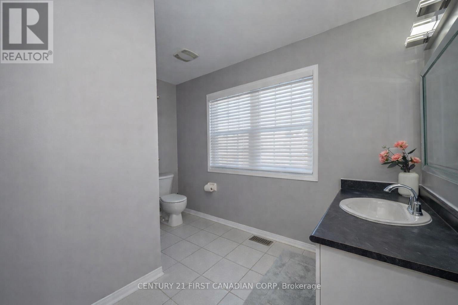 125 Voyager Pass, Hamilton, Ontario  L0R 1C0 - Photo 22 - X13483436