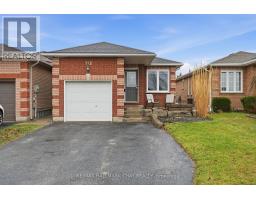 118 BENSON DRIVE, Barrie, Ontario