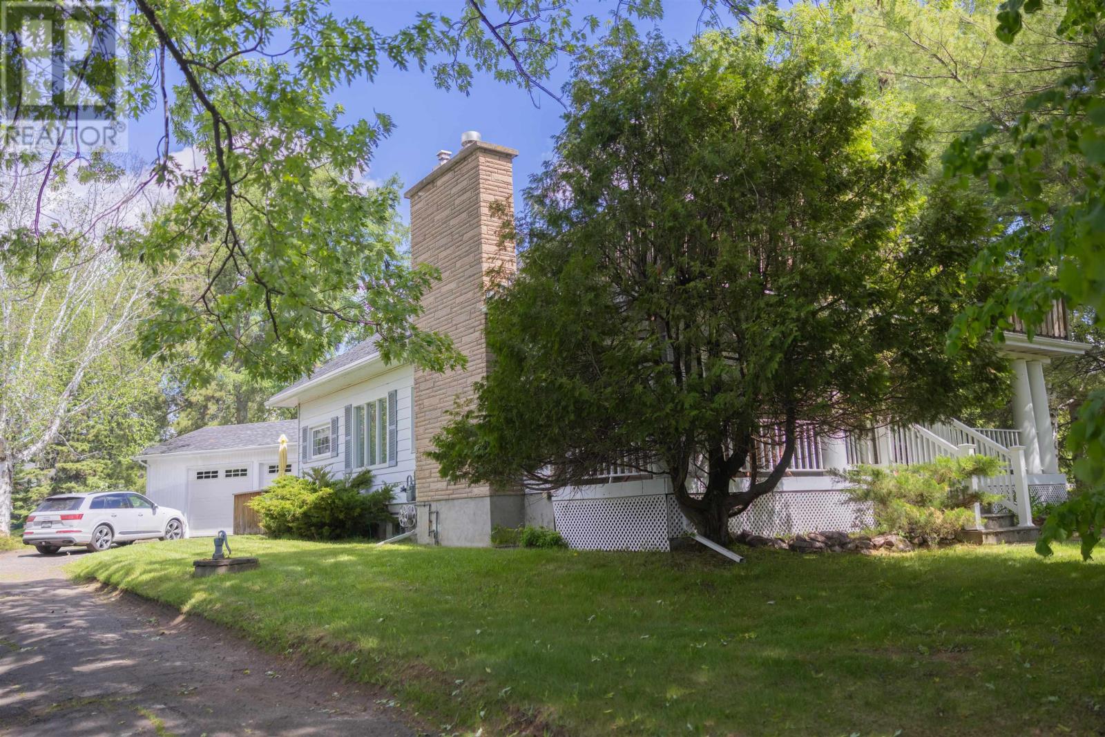 136 Sherwood Dr, Thunder Bay, Ontario