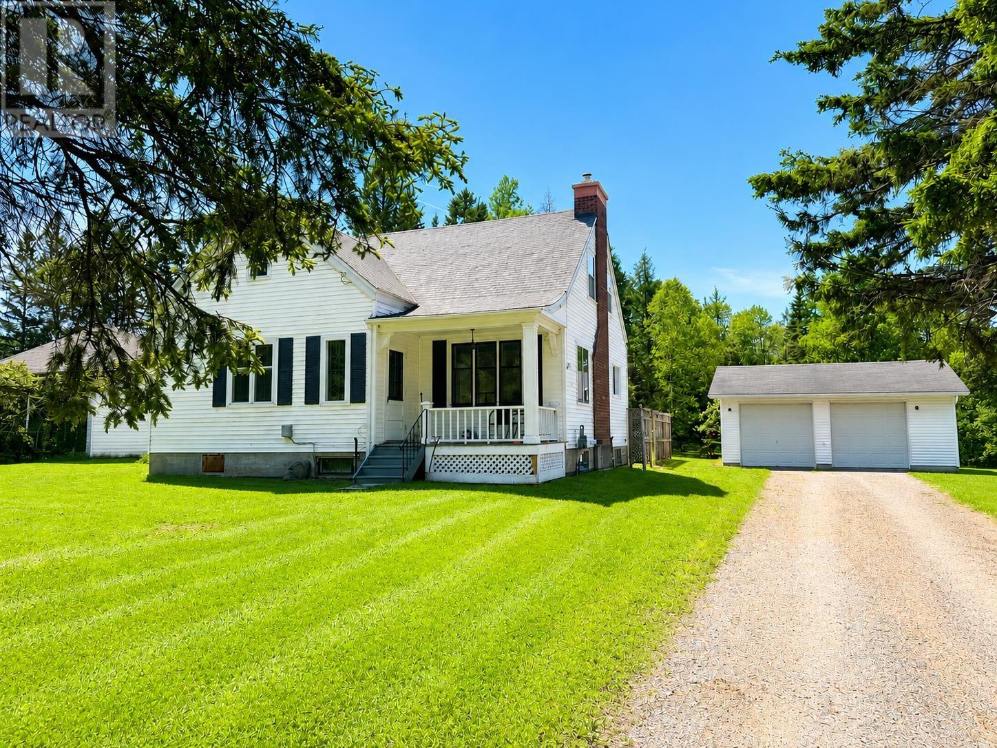 4039 Alice Ave, Thunder Bay, Ontario
